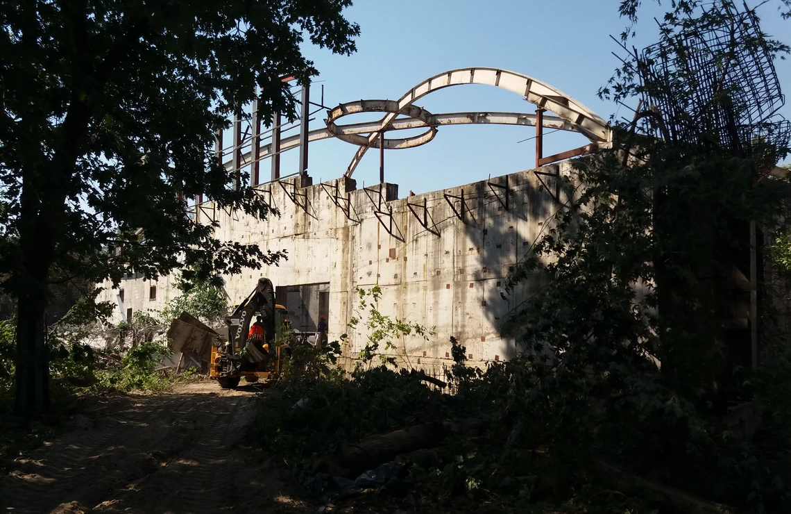 ТОВ «Автогран» - Демонтаж старого обезьянника в Зоопарке Киева